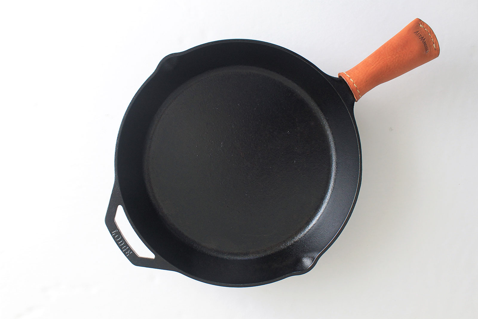 How to clean cast iron cookware