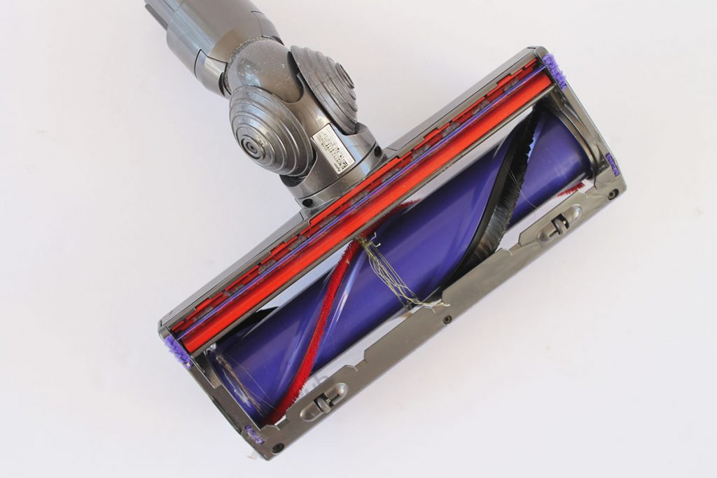 How to clean a Dyson vacuum brush