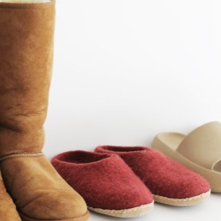 How to wash slippers in every material