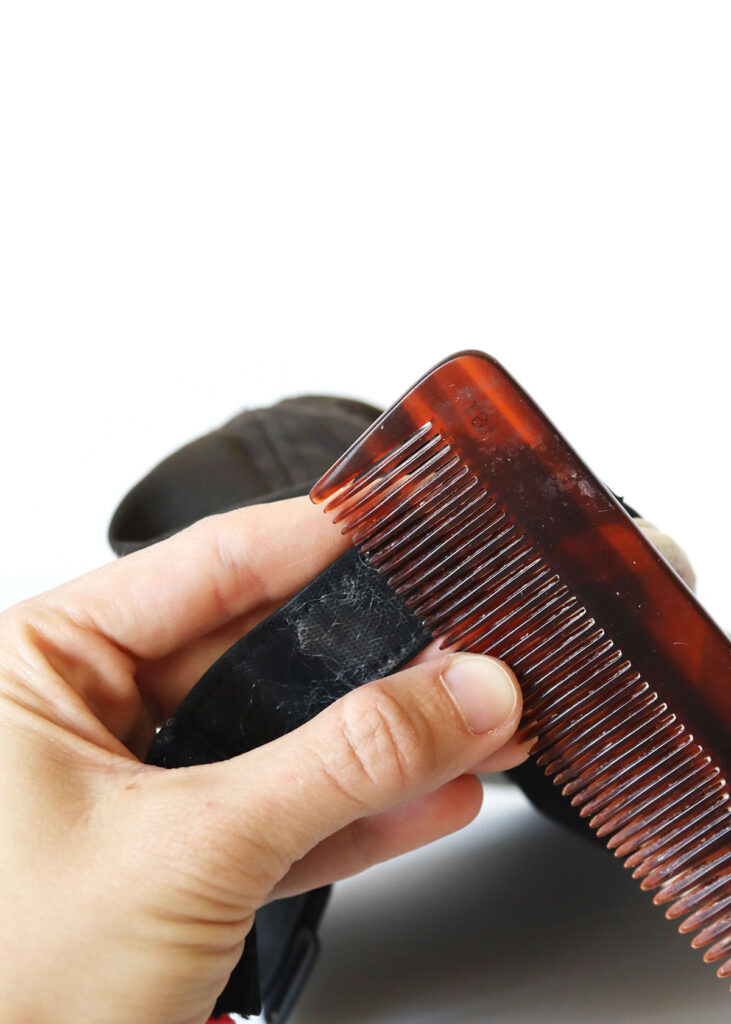 How to clean Velcro with a fine tooth comb